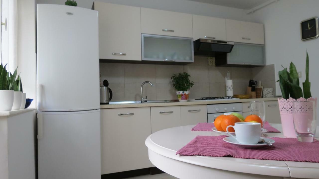 Ferienwohnung Pineta25 Pula Exterior foto